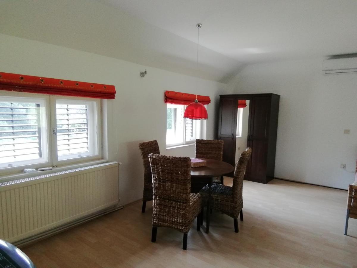 Waldhaus Pat Apartment Galambok Екстериор снимка